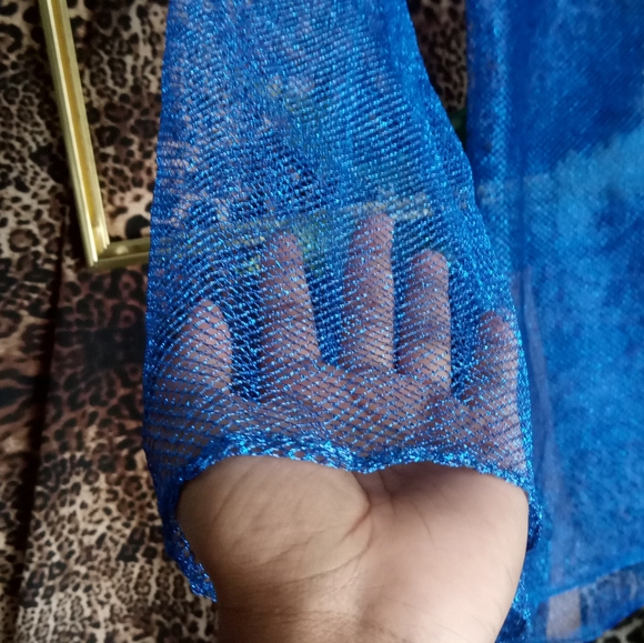 Metallic Blue Long Sleeved Top 💙 - Picture 6 of 8
